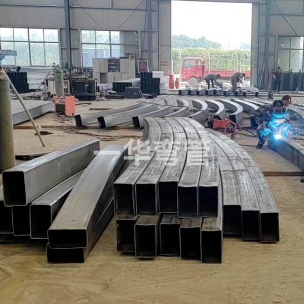 双曲面和多曲律